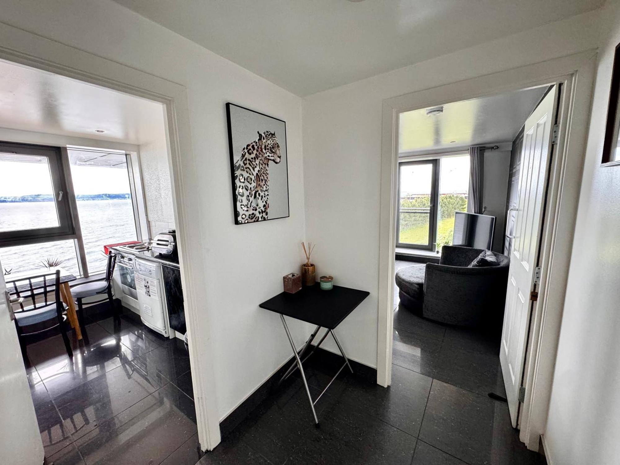 Ocean Park Apartments - Oceanfront - Free Parking And Fast Wifi Edimburgo Esterno foto