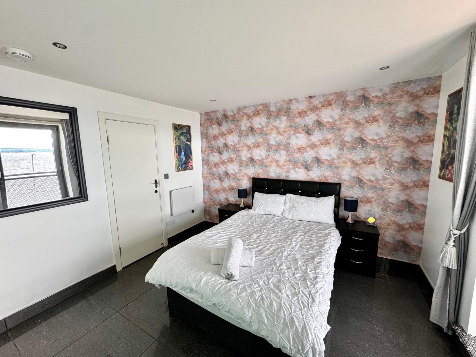 Ocean Park Apartments - Oceanfront - Free Parking And Fast Wifi Edimburgo Esterno foto