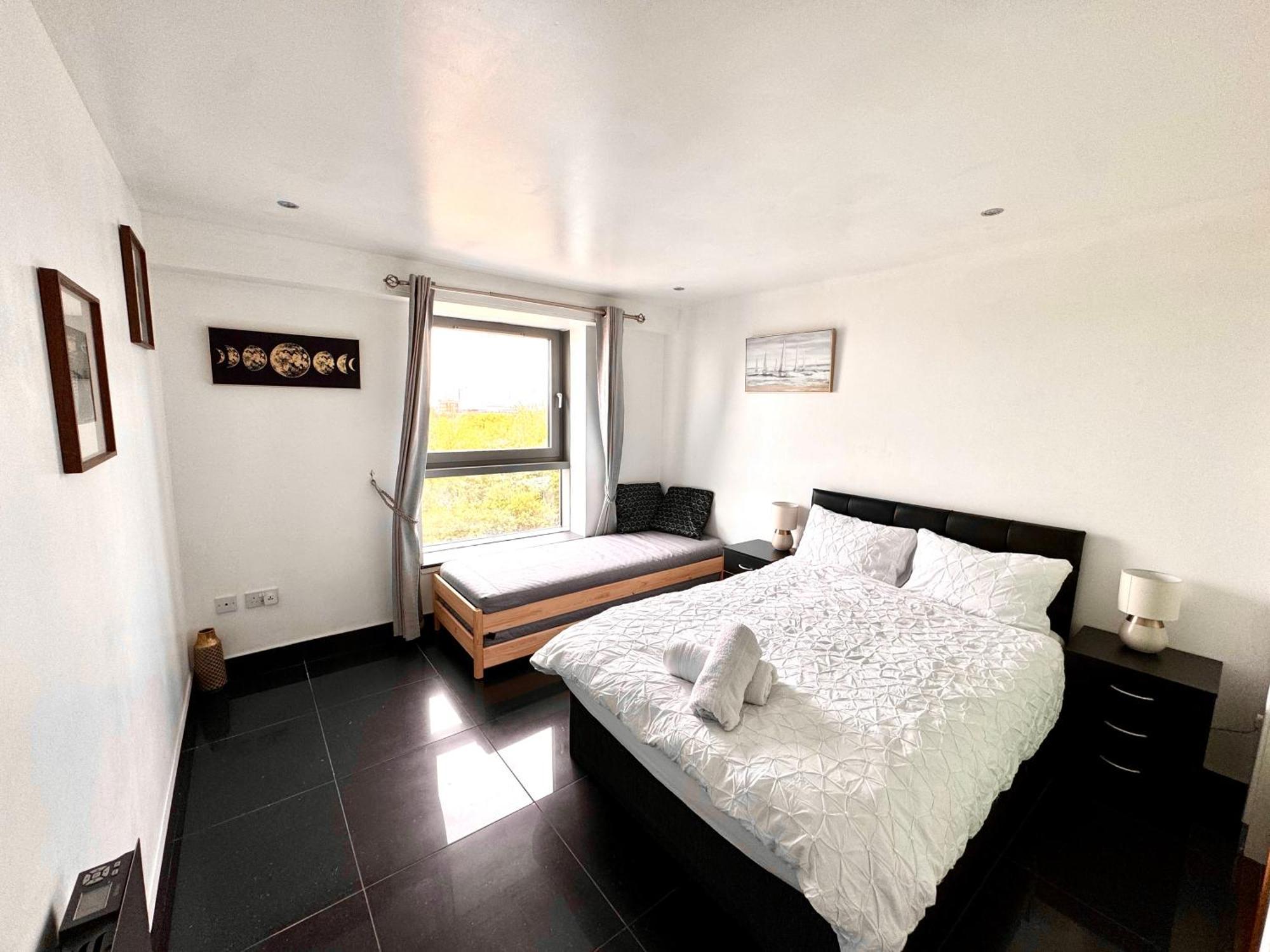 Ocean Park Apartments - Oceanfront - Free Parking And Fast Wifi Edimburgo Esterno foto