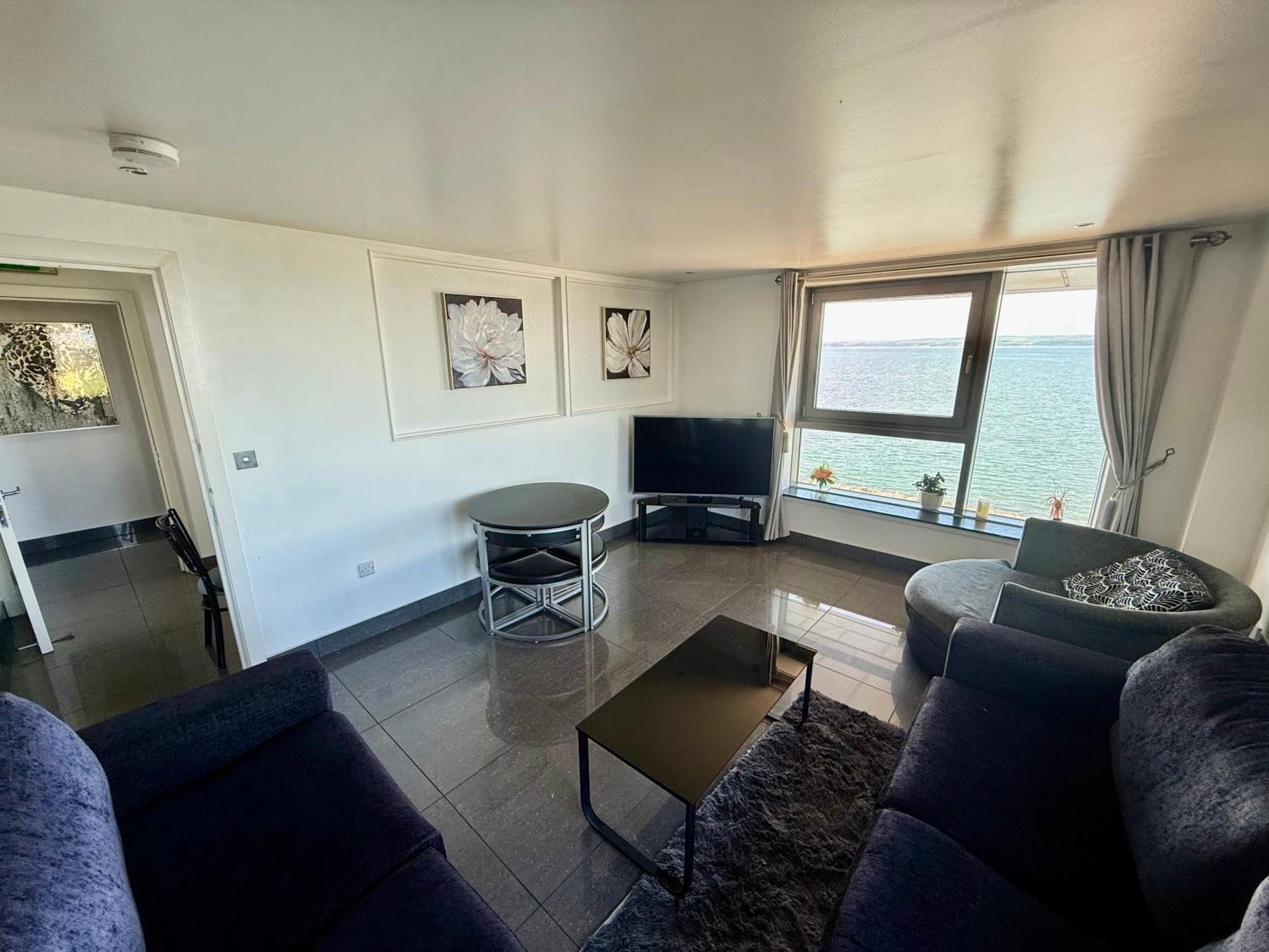 Ocean Park Apartments - Oceanfront - Free Parking And Fast Wifi Edimburgo Esterno foto