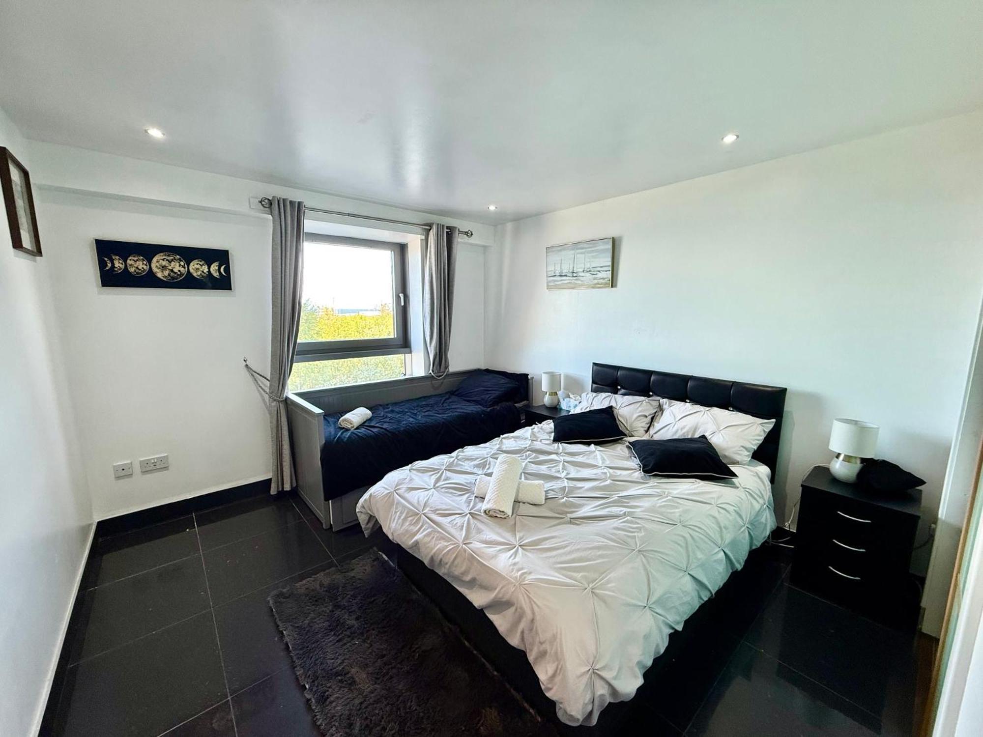 Ocean Park Apartments - Oceanfront - Free Parking And Fast Wifi Edimburgo Esterno foto