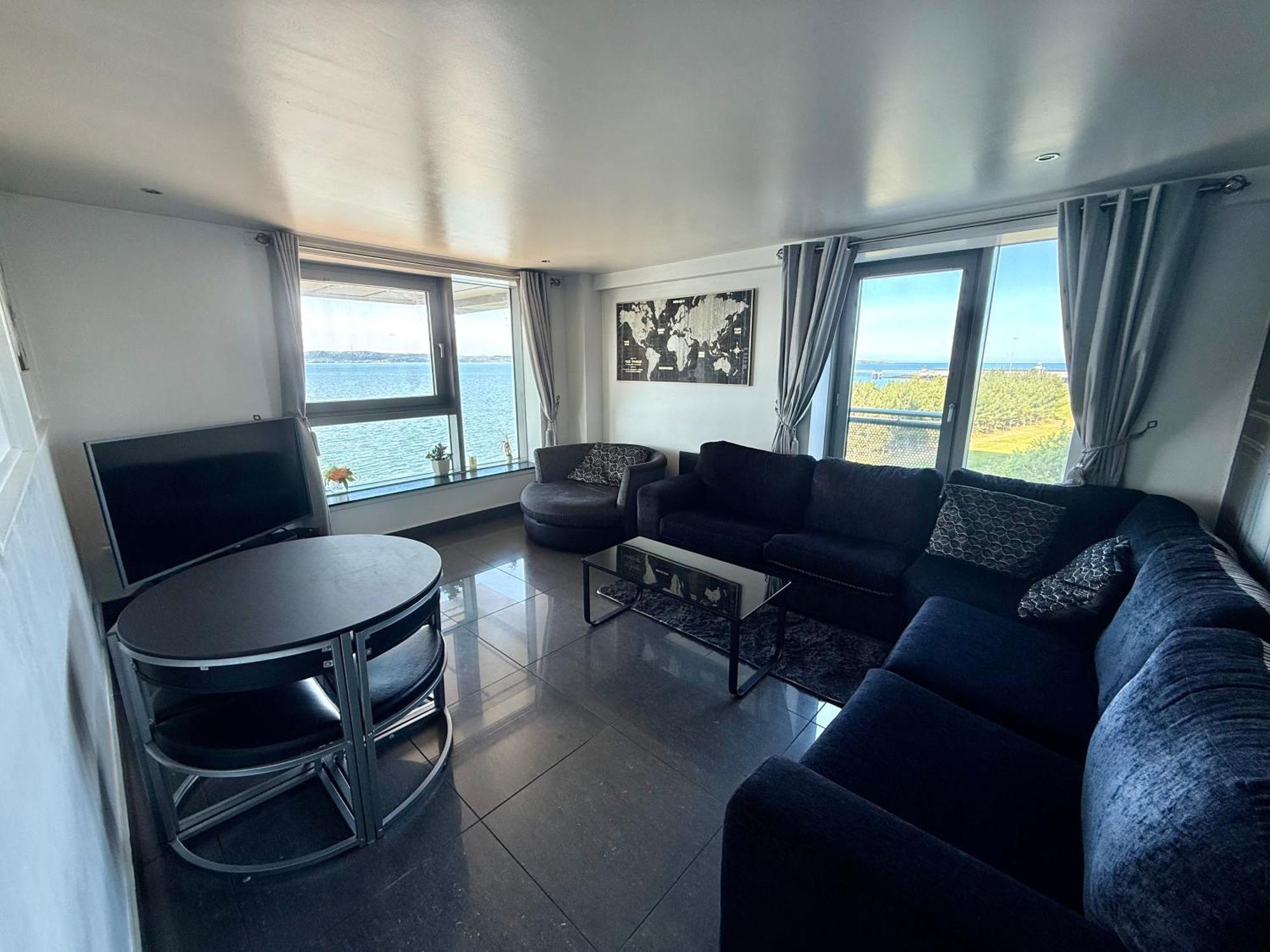 Ocean Park Apartments - Oceanfront - Free Parking And Fast Wifi Edimburgo Esterno foto